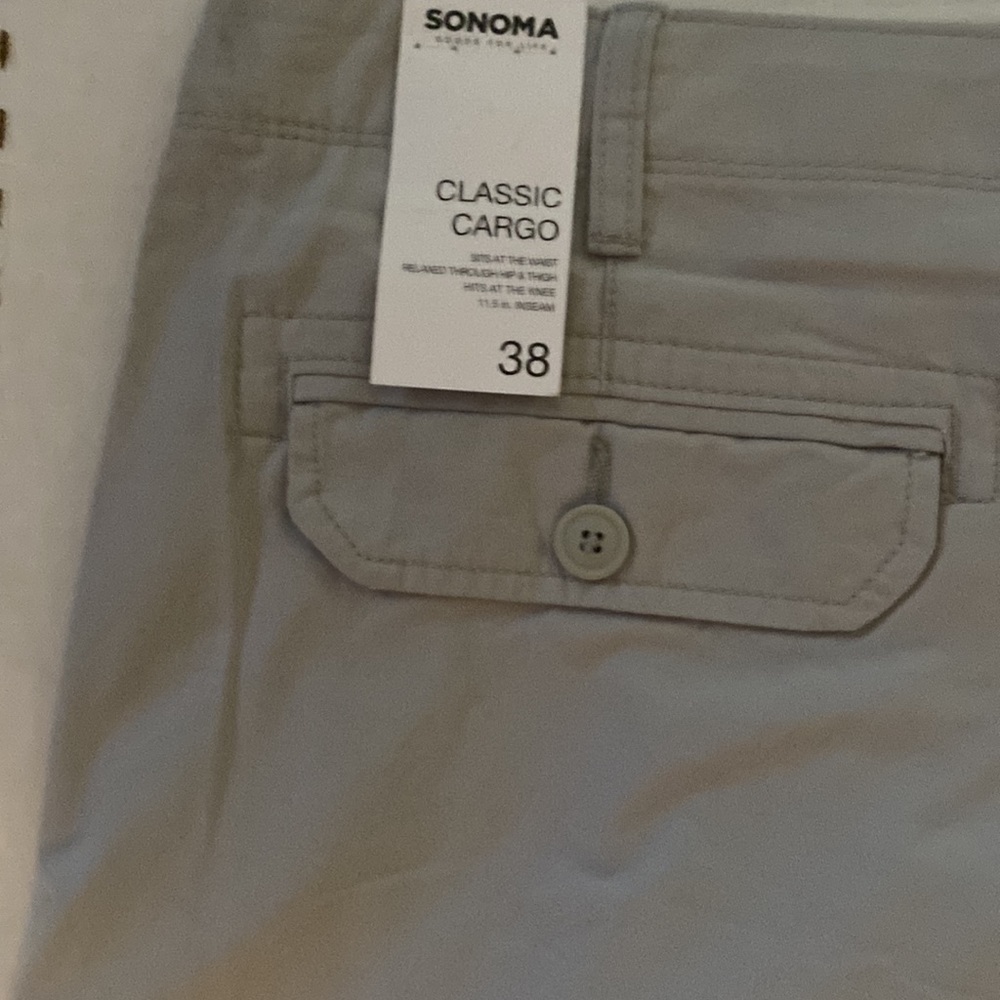 Shorts - Picture 3 of 3